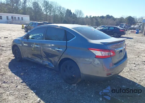 2015 Nissan Sentra S z USA, uszkodzony, nr VIN 3N1AB7AP3FY325083